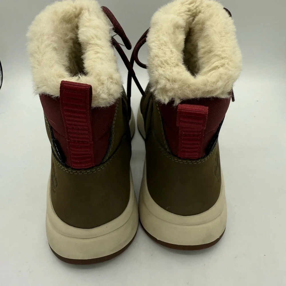 Timberland Women's Boroughs Project Waterproof lace up Boots Size 7.5 Olive